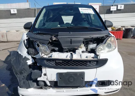 2008 Smart Fortwo Passion/Pure z USA, uszkodzony, nr VIN WMEEJ31X38K122370